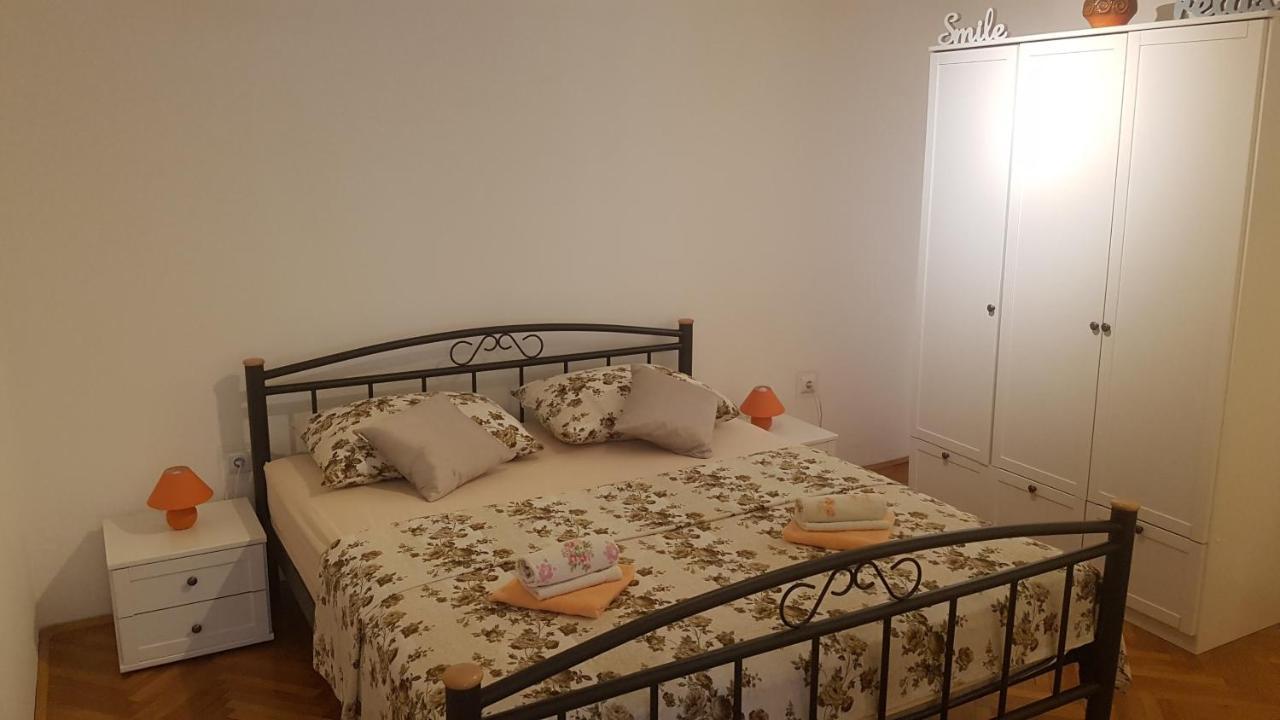 Apartment 22 Omiš Zewnętrze zdjęcie