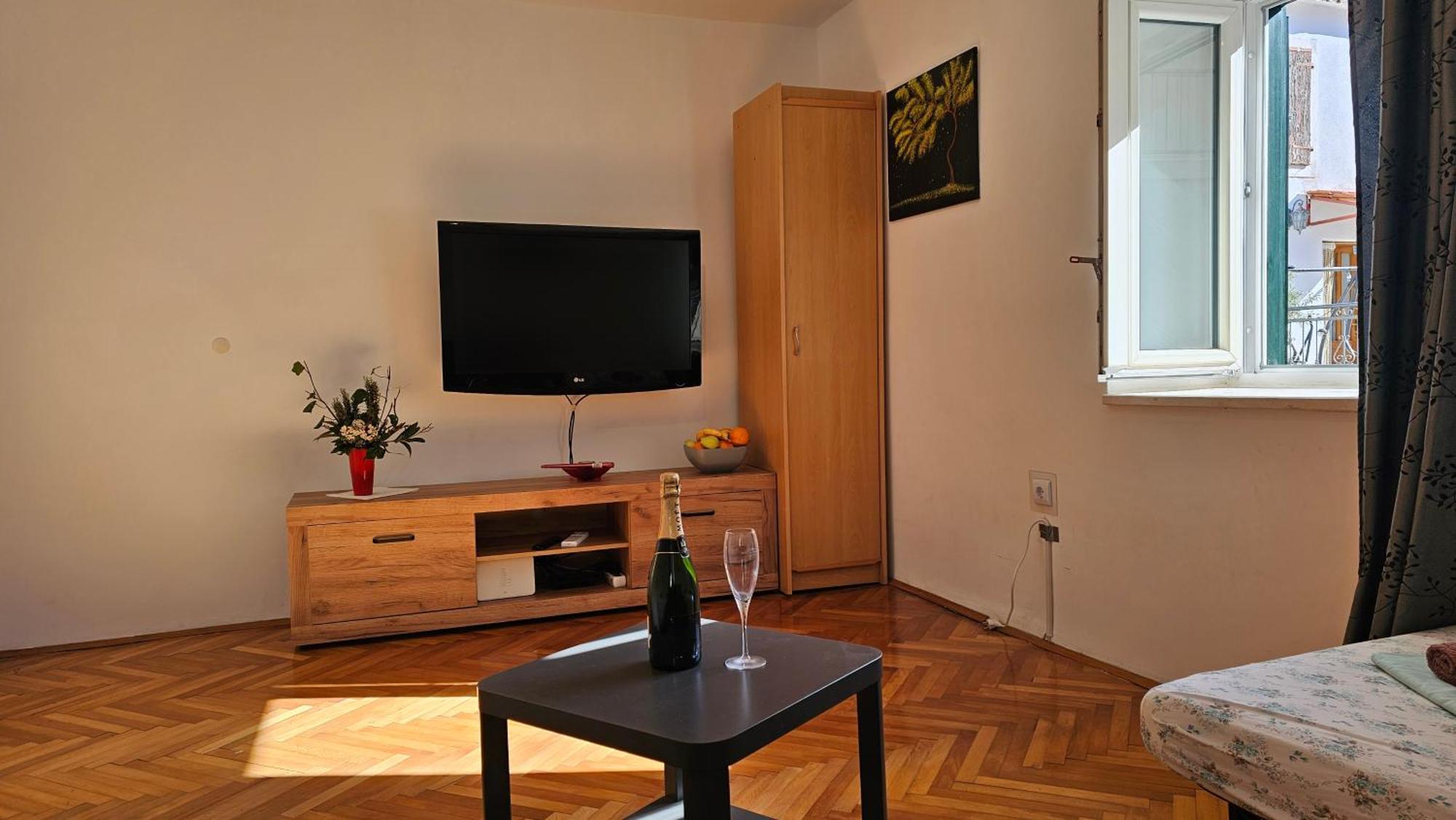 Apartment 22 Omiš Zewnętrze zdjęcie